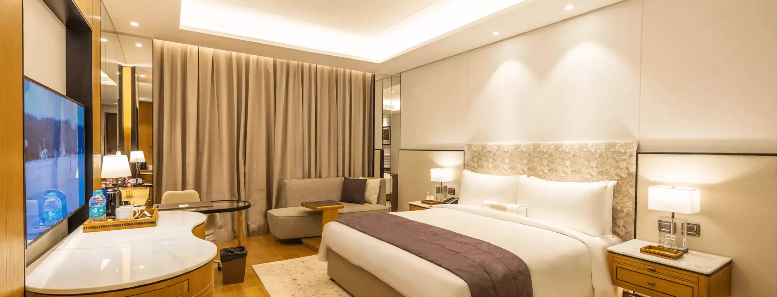 UXINDIA 2023 Stay - Leela Bhartiya City Bedrooms